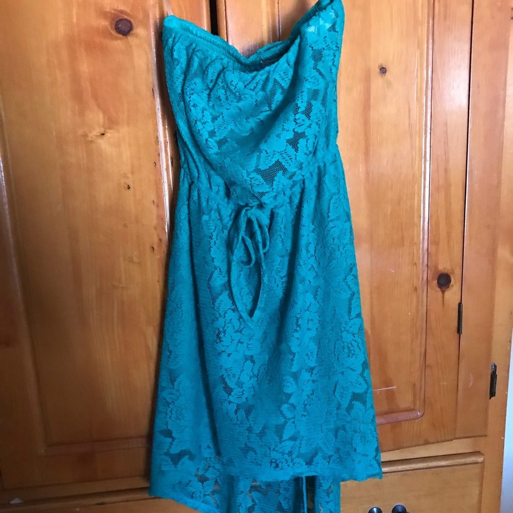 Strapless lace dress 👗